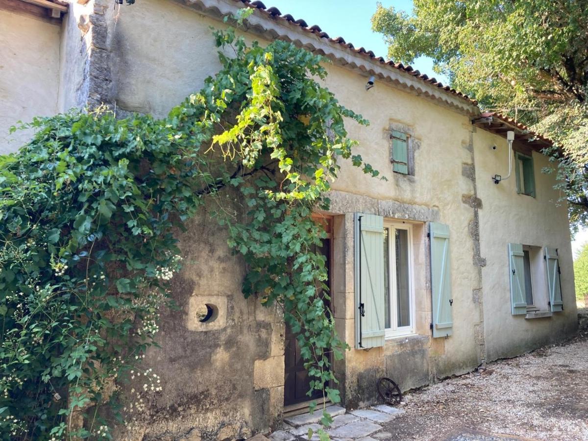 Rustic Cottage With Stunning Swimming Pool Saint-Front  Eksteriør bilde