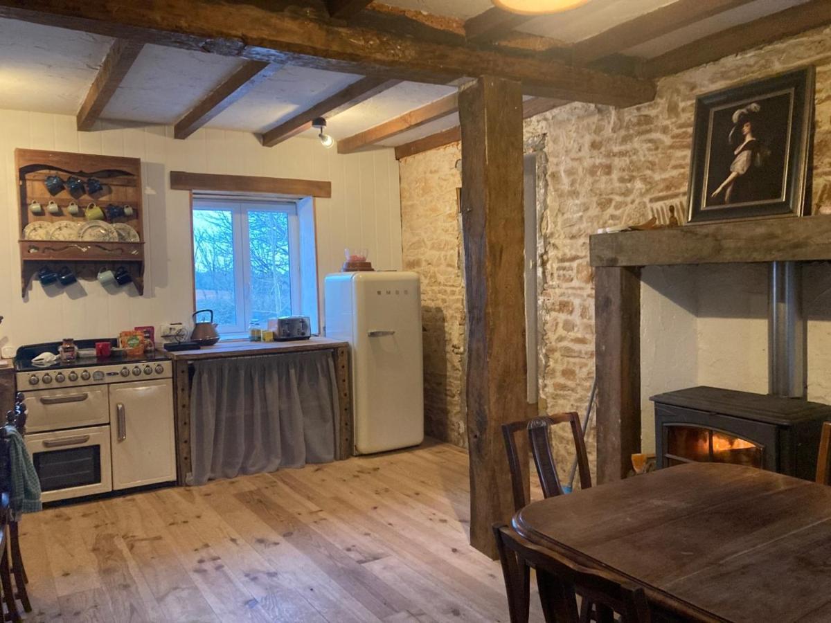 Rustic Cottage With Stunning Swimming Pool Saint-Front  Eksteriør bilde